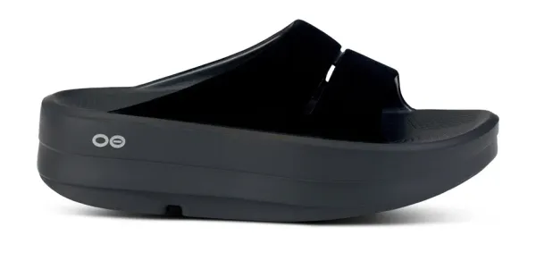 Oofos WOMEN'S OOMEGA OOAHH POSH SANDAL - BLACK Posh Black